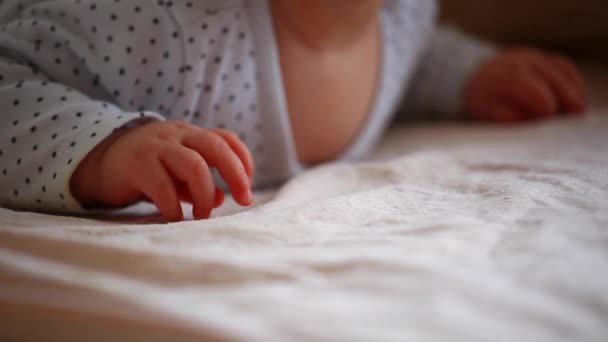 Baby Girl Hands Bedroom Morning Footage — Stock Video