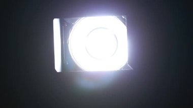 video açık koyu renkli hd ayak 