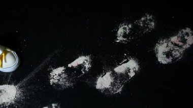 Sarı küçük ayakkabılar beyaz izleme hd ayak 