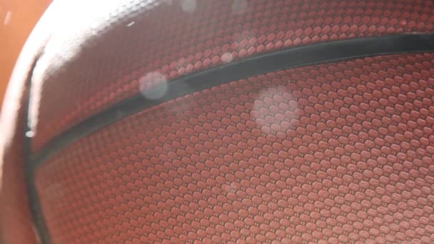 Basketbol Top Güneş Işığı Toz Ayak Kimse — Stok video