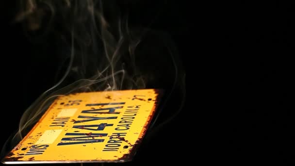 Placa Metal Fumaça Filmagem Ninguém — Vídeo de Stock