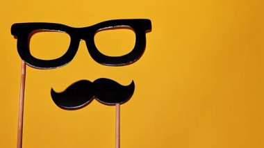 komik kağıt maske sarı arka plan kimse hd ayak 