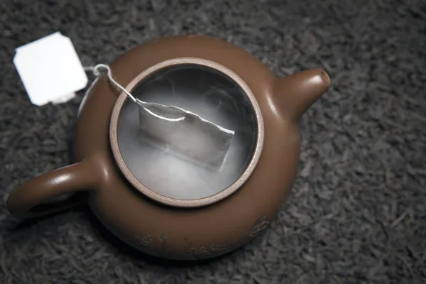 Czarna Herbata Dzbanek Teabag Nikt Nie Pali — Zdjęcie stockowe