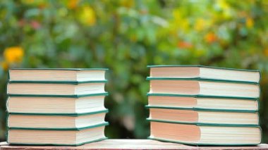 kitap ahşap masa ağacı bokeh kimse hd görüntüleri 