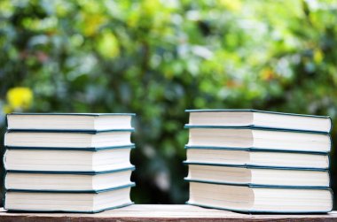 kitap ahşap masa ağacı bokeh kimse 
