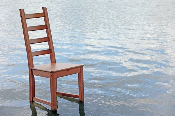 Wooden Chair Wave River Background — Stock Photo, Image