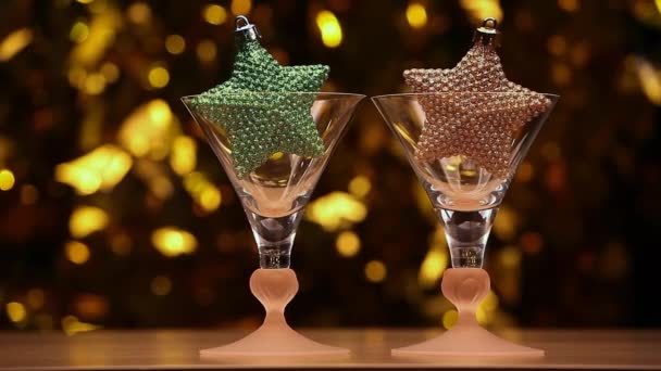 Cóctel Cristal Estrella Oro Bokeh — Vídeo de stock