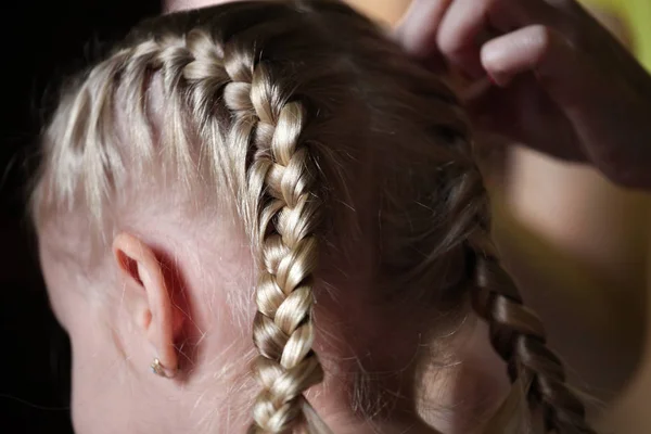 Children Girl Hairstyle Mother Hand — Stock Photo, Image