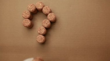 Şarap durdurucu soru işaretinin görüntüleri 