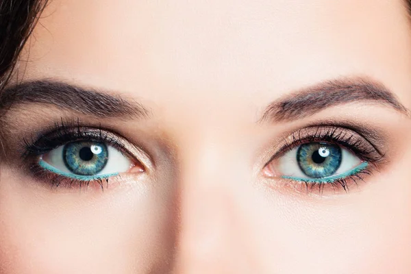 Olhos Mulher Com Maquiagem Macro — Fotografia de Stock