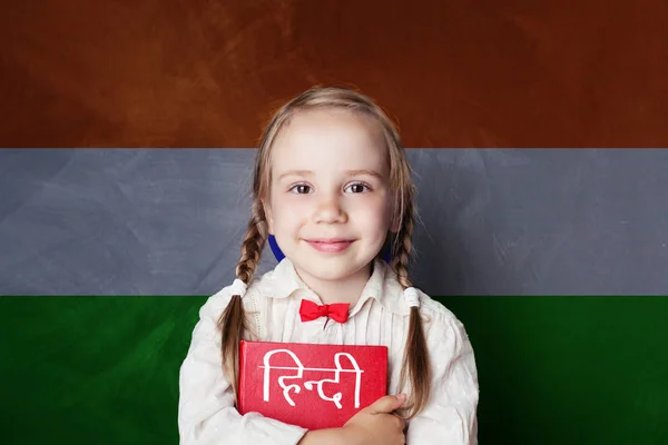 Hindi Lernen Smart Child Student Auf Indischer Flagge Hintergrund — Stockfoto