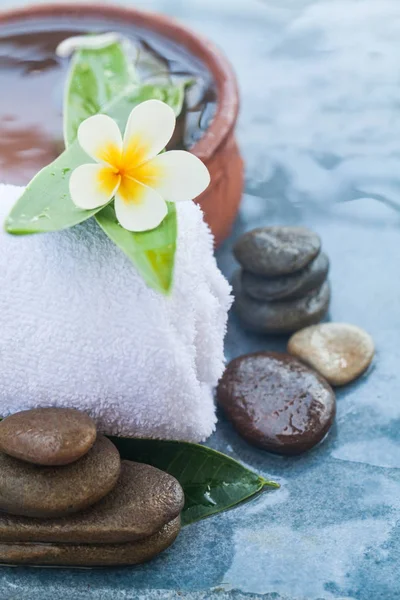 Spa Tropische Objekte Auf Dem Tisch Mit Sonnenlicht — Stockfoto