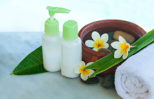 Spa Cadre Bien Être Avec Fleurs Tropicales Bol Eau Avec — Photo