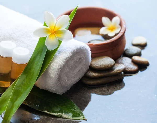 Crème Buizen Met Olie Voor Massagebehandeling Lichaam Verzorging Wellness Concept — Stockfoto