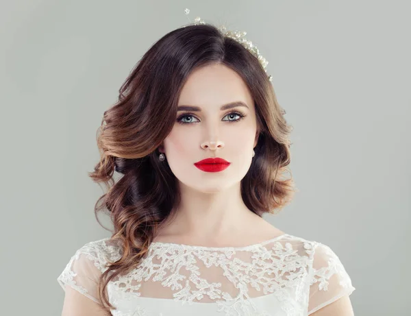 Glamorösa Kvinnan Brud Med Klassisk Makeup Vackra Kvinnliga Ansikte — Stockfoto