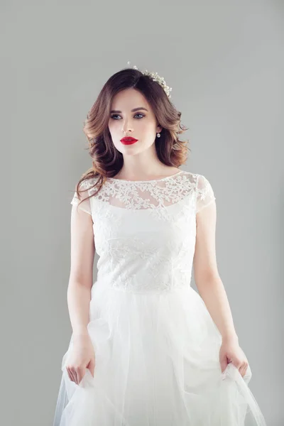 Sposa Donna Perfetta Con Trucco Acconciatura Sposa Indossa Abito Sposa — Foto Stock