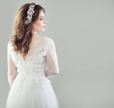 Beyaz gelin elbise, kadın geri ve profil portre çekici genç gelin kadında