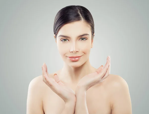 Mulher Spa Modelo Perfeito Com Pele Saudável Tratamento Facial Bem — Fotografia de Stock