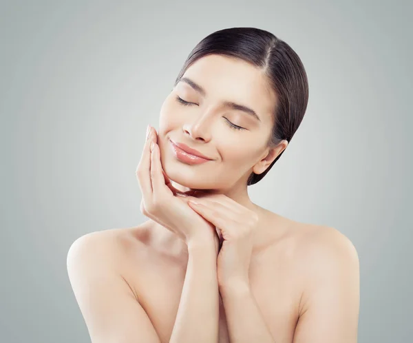 Hermosa Cara Femenina Spa Cosmetología Lifting Facial Cuidado Piel Tratamiento — Foto de Stock