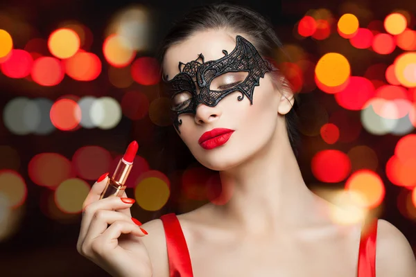 Perfecte Brunette Vrouw Met Rode Lippen — Stockfoto