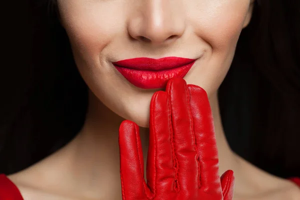 Trucco Labbra Rosse Sfondo Nero Primo Piano Viso Femminile — Foto Stock