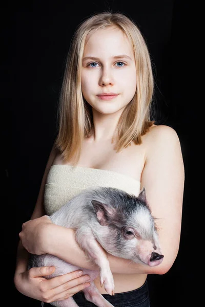 Young Teen Girl Mini Pig Portrait Environmental Protection Concept — Stock Photo, Image