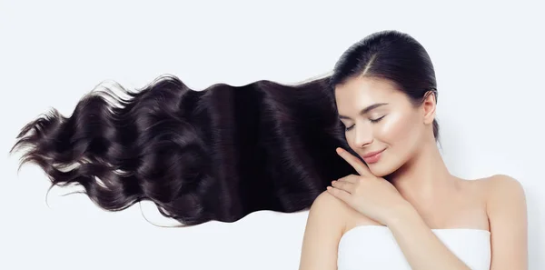 Gesundes Haar Frau Mit Wehenden Lockigen Haaren Auf Weiß Haarpflegekonzept — Stockfoto