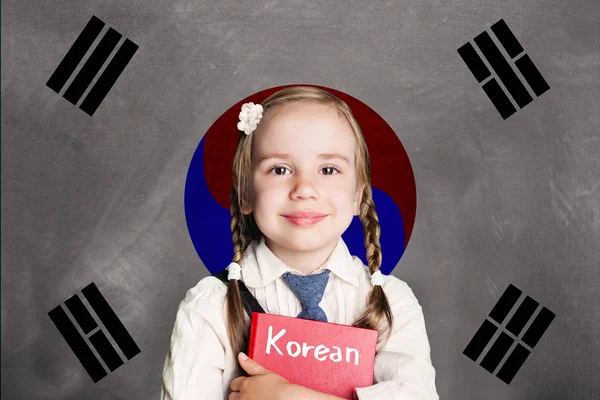 Mutlu Çocuk Kız Öğrenci Kitap Güney Kore Bayrağı Arka Plan — Stok fotoğraf