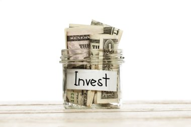 Yatırım kavramı ile Cam Kavanoz bizimle banka dolar nakit para