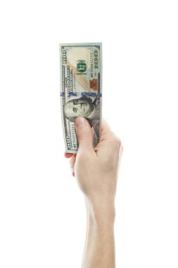 Yüz dolar erkek elinde beyaz arka plan üzerinde izole