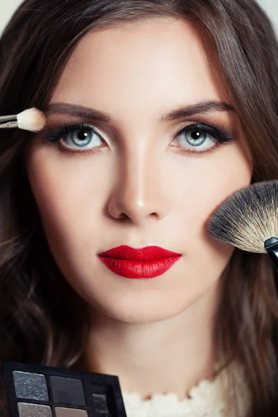 Perfekt kvinnlig ansikte närbild, makeup koncept — Stockfoto