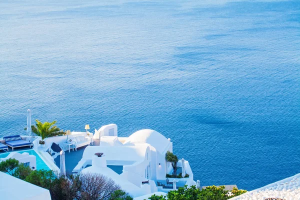 Romantic Santorini island. Island lovers, honeymoon and relaxation — Stock Photo, Image