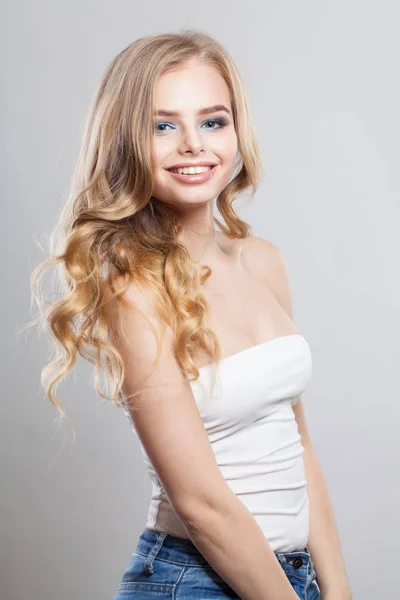 Happy smiling woman on white background — Stock Photo, Image