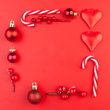Noel şeker yapılmış Kırmızı Noel minimal kompozisyon çerçeve sınır
