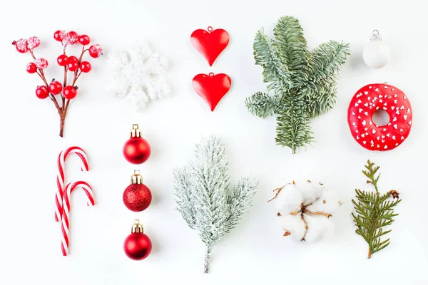 Christmas card background. Holly berries, white snowflake — Stock Photo, Image