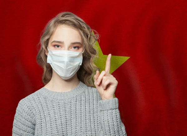 Woman Medical Mask Pointing Vietnam Flag Background Flu Epidemic Virus — Stock Photo, Image