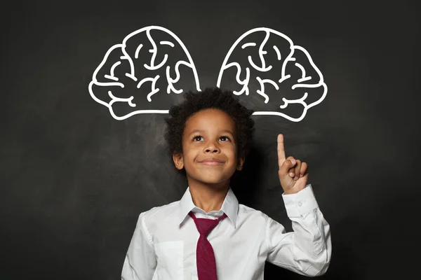 Niño Estudiante Afroamericano Inteligente Con Gran Cerebro Idea Concepto Lluvia — Foto de Stock