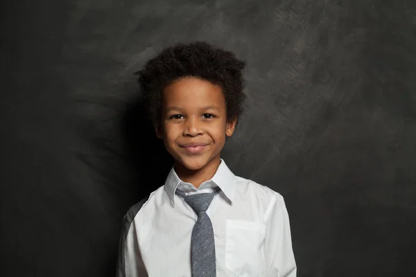 Mignon Noir Enfant Garçon Sourire Portrait — Photo