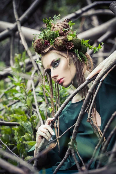 Mujer Perfecta Con Maquillaje Creativo Peinado Aire Libre —  Fotos de Stock