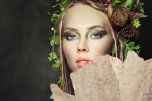 Beautiful Woman Creative Makeup Green Leaves Tree Bark Halloween Character — Stock Photo, Image