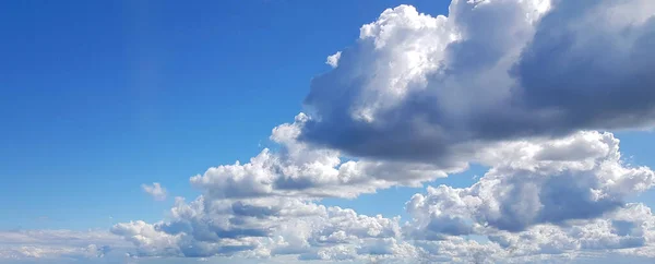 Céu Azul Com Fundo Nuvens Fofas Lindas Nuvens Céu — Fotografia de Stock