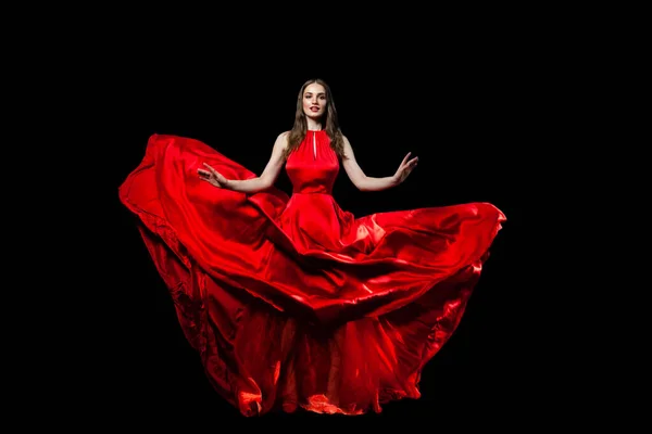 Красивая Знаменитость Молодая Женщина Красном Шелковистом Платье Черном Фоне — стоковое фото