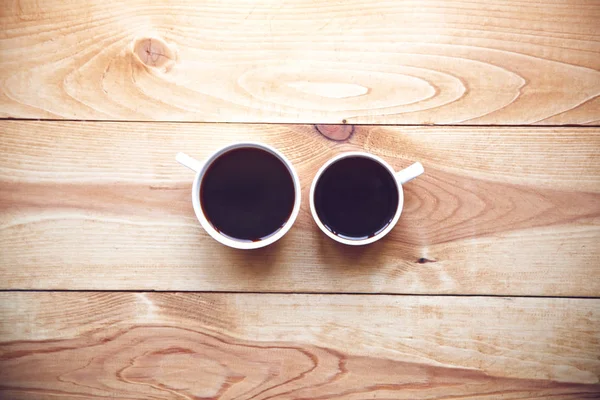 Dos Tazas Café Sobre Mesa Madera Vista Elevada — Foto de Stock