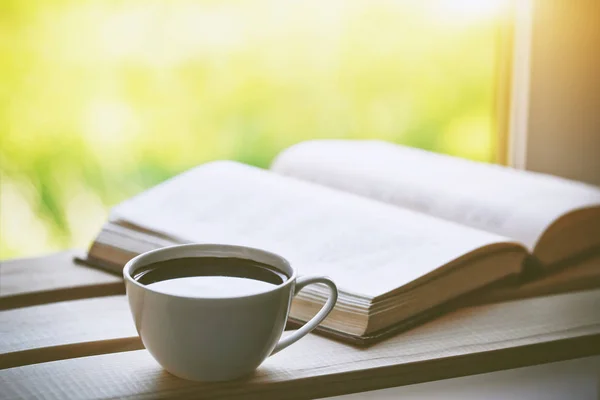 Kopje Koffie Ochtend Boek Papier — Stockfoto