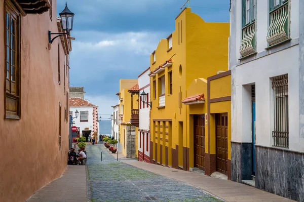 Casas coloridas de Garachico, isla de Tenerife —  Fotos de Stock