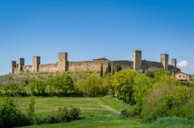 Monteriggioni fortress walls