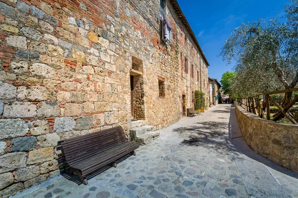 Monteriggioni old town empty street —  Fotos de Stock