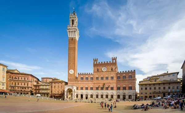 Del campo Piazza siena — Foto Stock