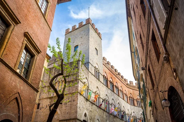 Siena old fortress walls — Stockfoto