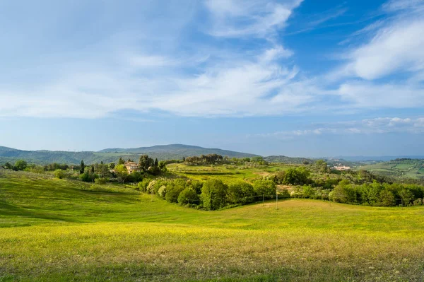 Tramonto paesaggio delle fattorie toscane — Foto Stock